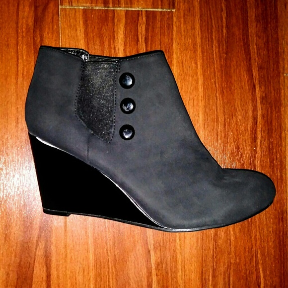Unlisted 'Bold Voice' Wedge Booties - Picture 3 of 7